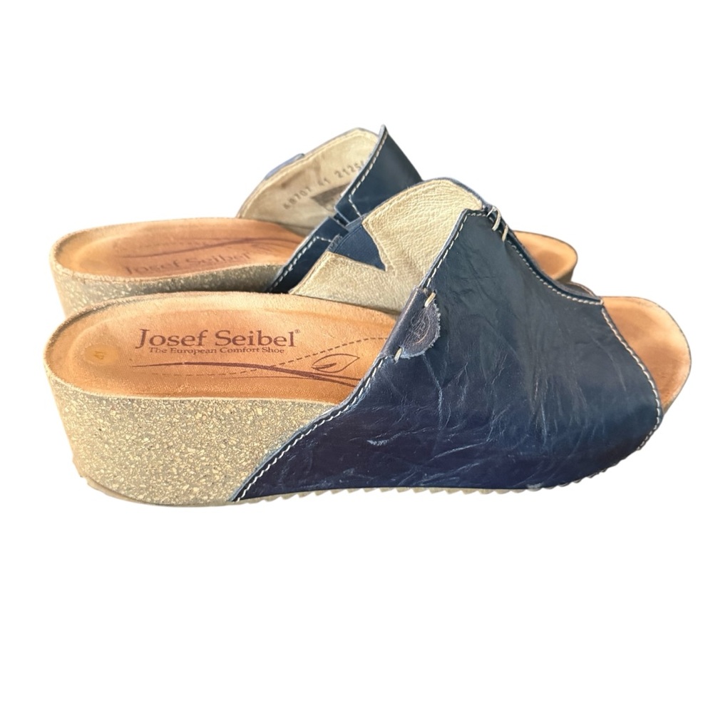 Josef Seibel Women's Navy and Beige Mules